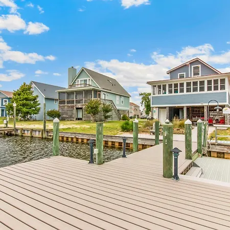 5525 Westwind Waterfront Villa